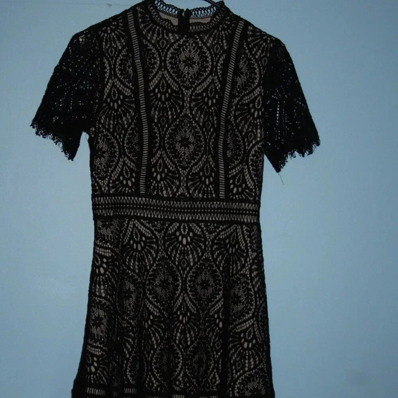 BB Dakota RSVP Black Lace Cocktail Dress A-Line Cut Fancy Mock Neck - Picture 1 of 15